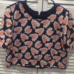 I’m selling a crop top that is a floral print.